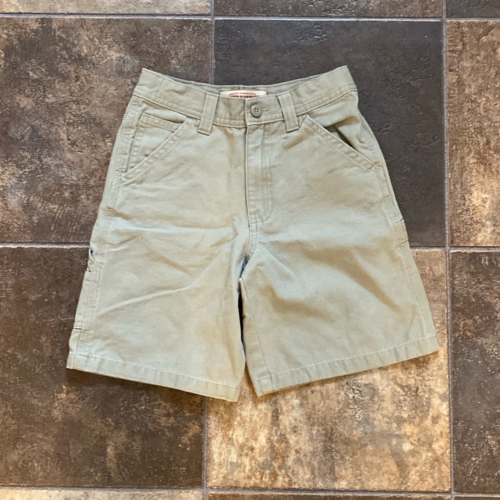 Canyon River Boy’s adjustable waist size 7 shorts